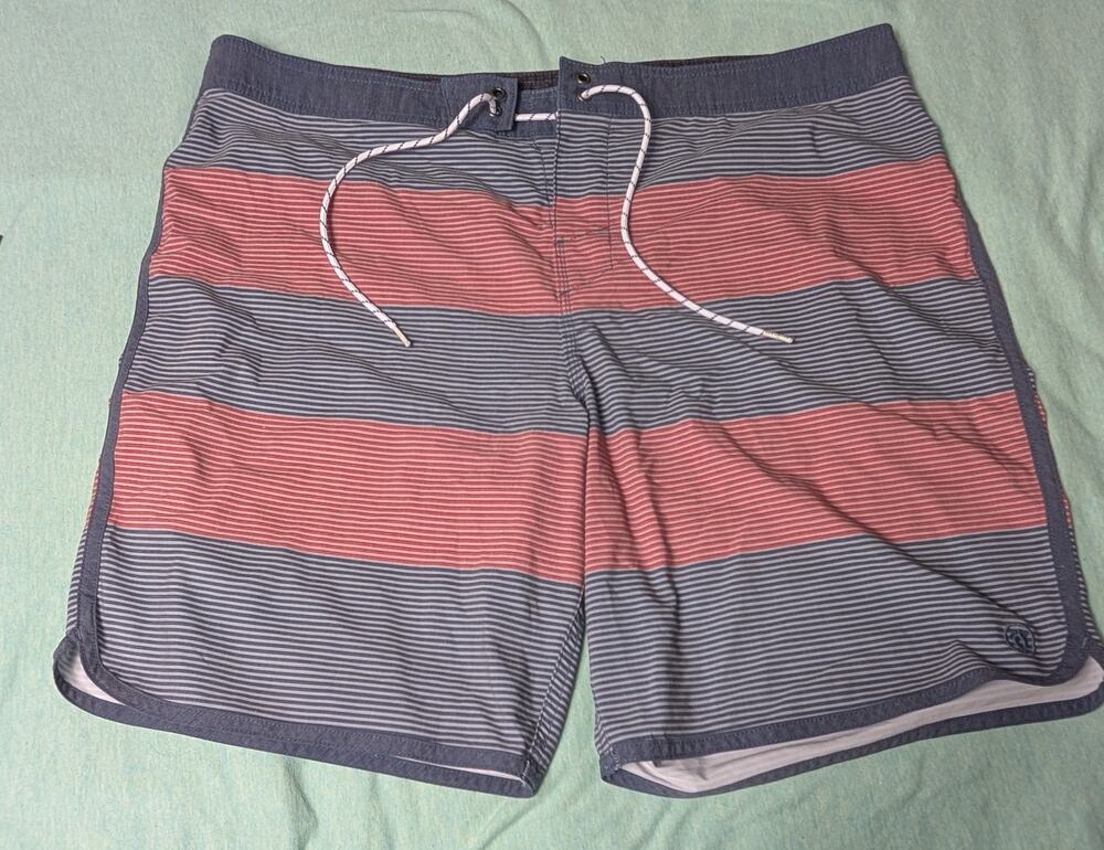 Hang Ten Men Size 40 Red Gray Blue Striped Swim Trunks Shorts 9" Inseam